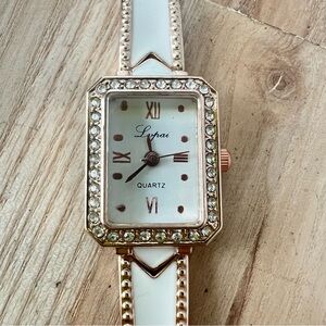 Ladies rose gold tone white enamel bracelet fashion watch NEW BATTERY